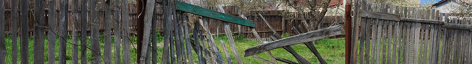 Photo of old, broken down fence