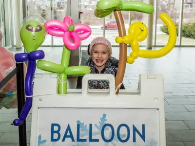 Balloon Artist at Mayors Levee