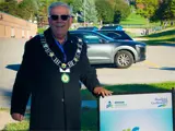 Mayor Leduc enjoying Walk and Wheel to School Day in BWG